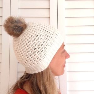 Cute PomPom Knit Toque